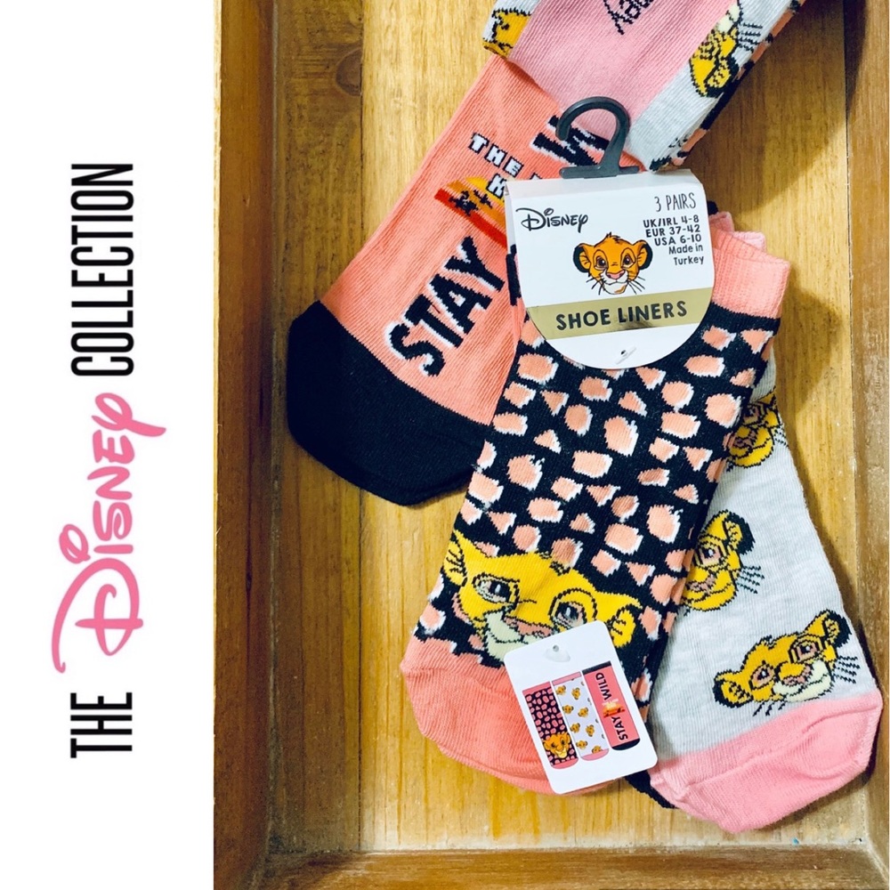 LAST ONE! Lion King Animal Print Socks & Scrunchie - Picture 4 of 6
